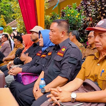 Kadis Disdikpora Mendampingi Bapak Bupati Solok kunjungan kerja ke Simanau Kec.Tigo Lurah - (Ada 0 foto)